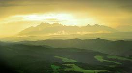 Tatry z Wysokich Skał.