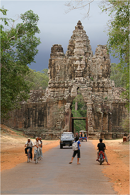 Angkor Thom (ok. 1190 n.e.)