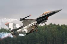 F-16 Fighting Falcon