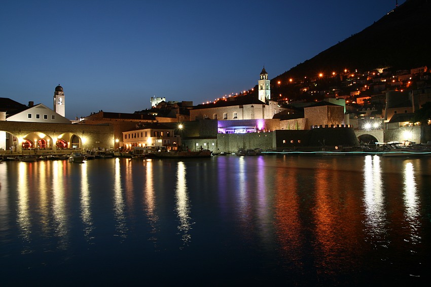 Dubrovnik noca..