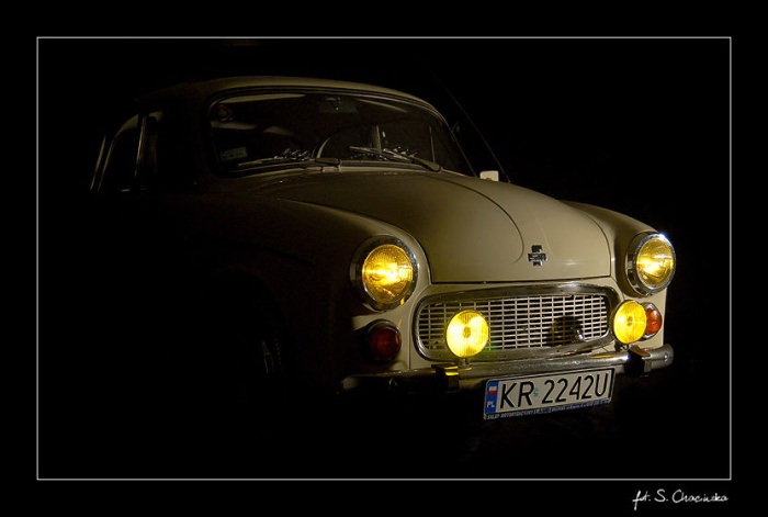 Syrena 105 `75 ... w ciemnościach