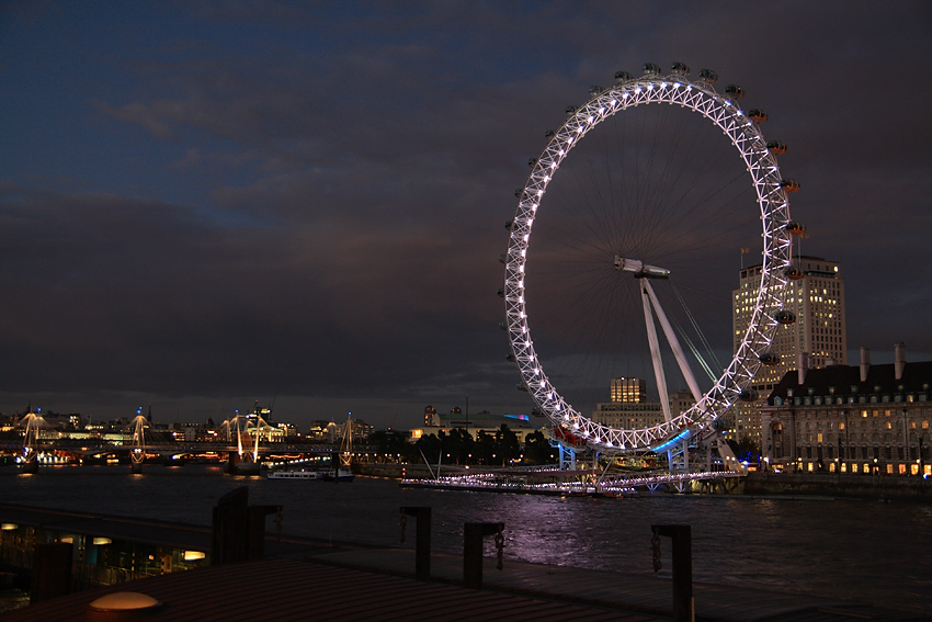 London Eye by night