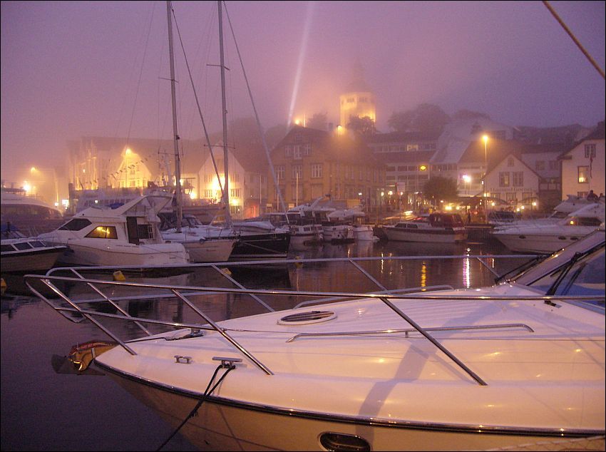 Stavanger nocą