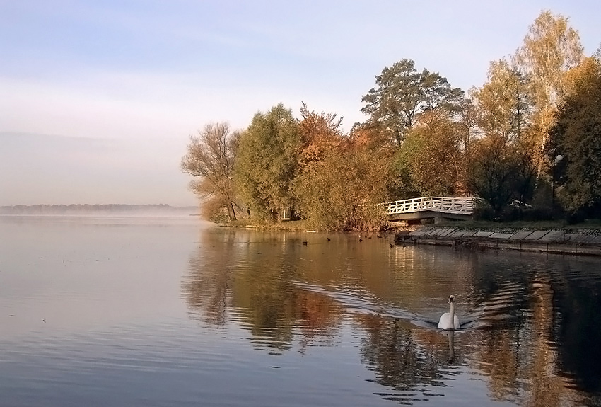 Jesienny poranek nad j. Drwęckim...