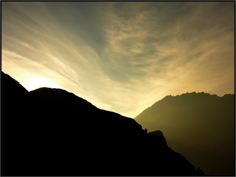 Tatry, nad Doliną Roztoki