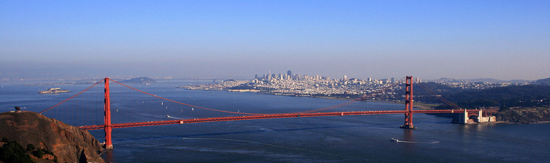 Golden Gate- panoramka w tle San Francisco