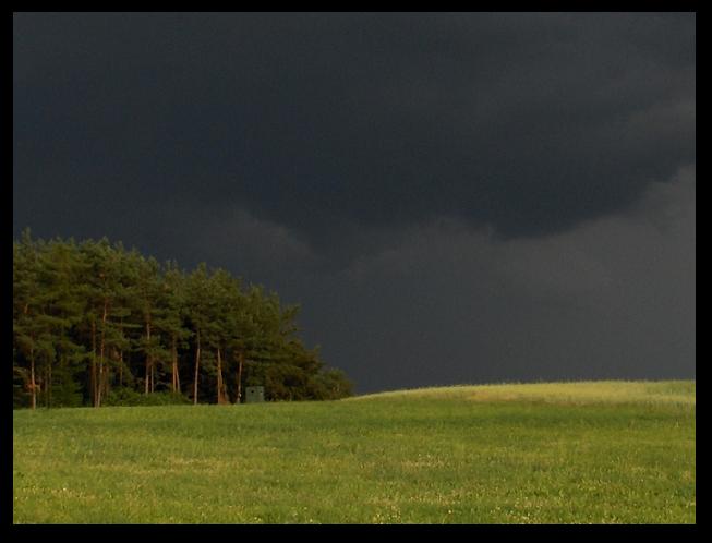 cos nadciąga...