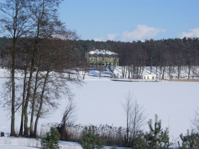 Mały hotelik zimową porą...