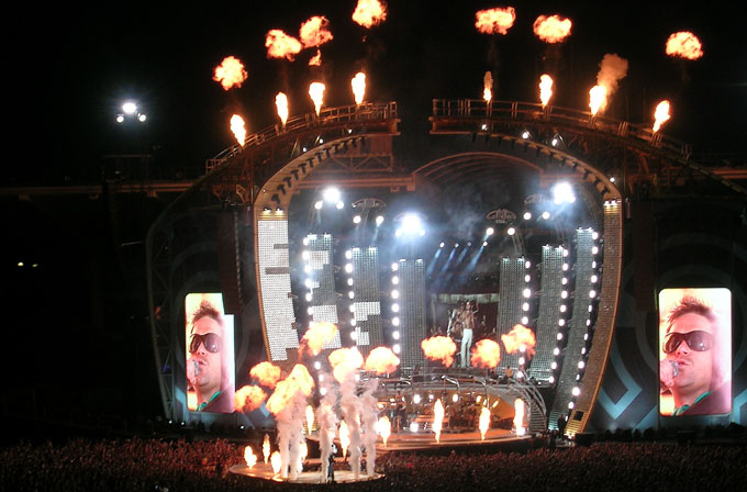 ... Robbie Williams Show ... part 5