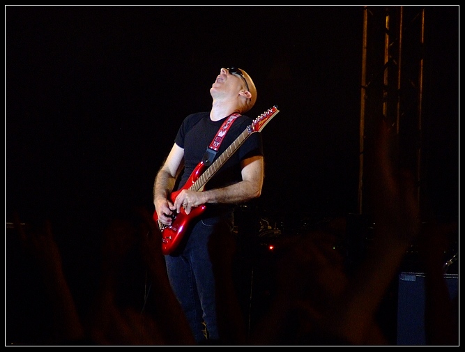 Joe Satriani - Wrocław Rynek 2006 c.d.