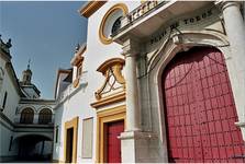 ...plaza de Toros...