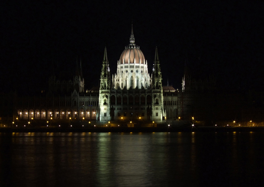 Parlament - Budapeszt nocą