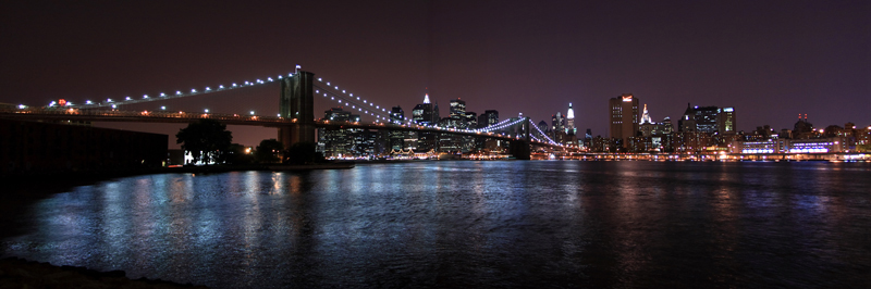 Brooklyn Bridge noca- panoramka