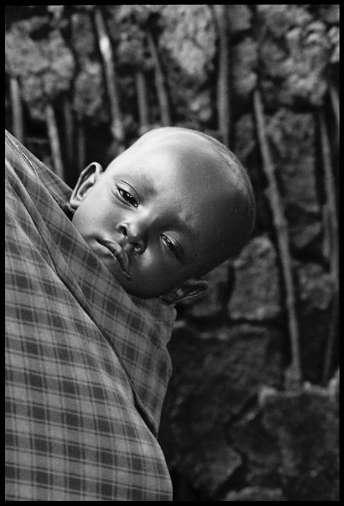 maasai baby w innym wydaniu