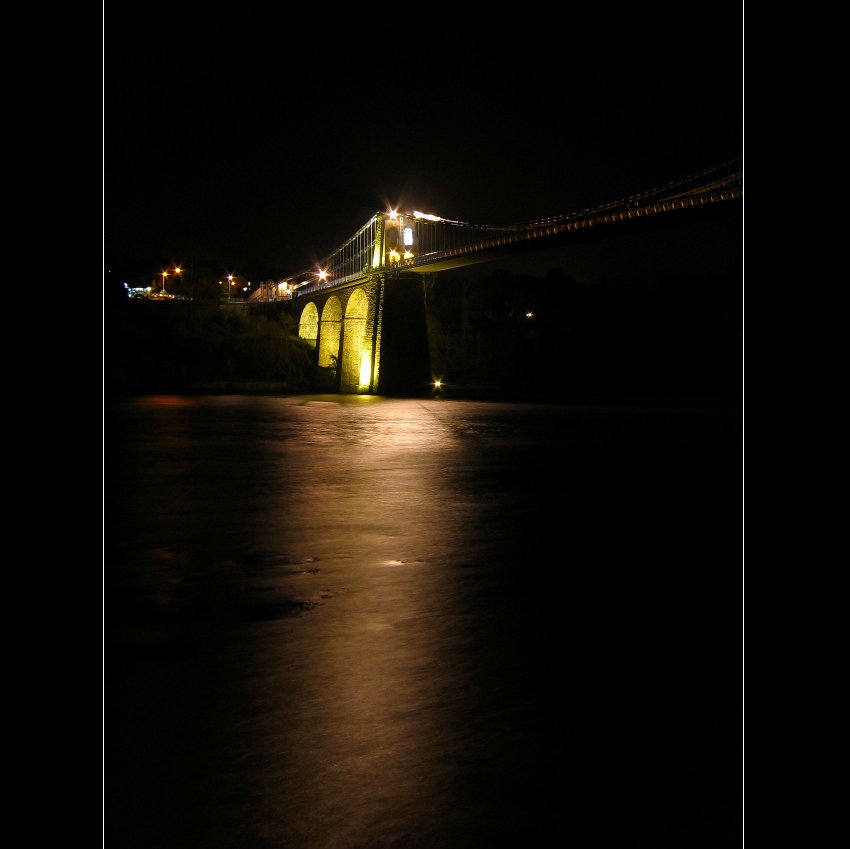 ..::Menai bY NiGht::..