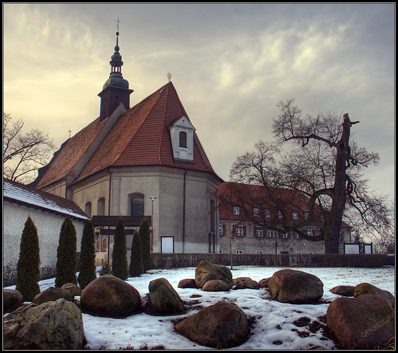 Kamyczki w ogródku klasztornym