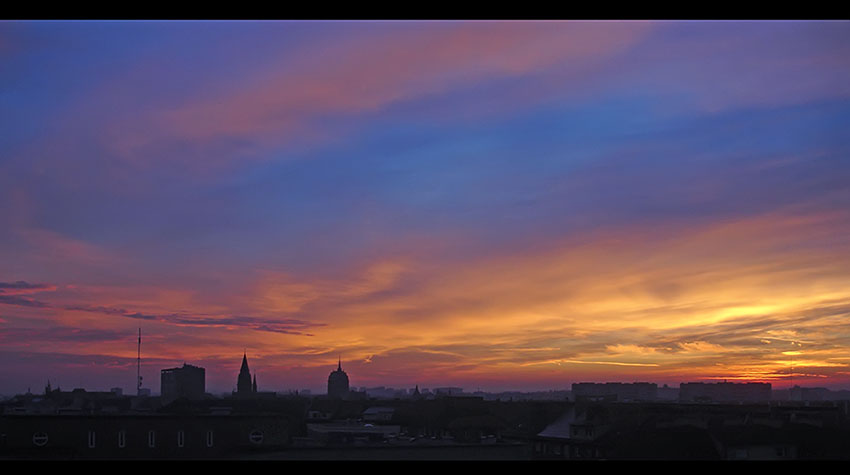 Miasto otula do snu...