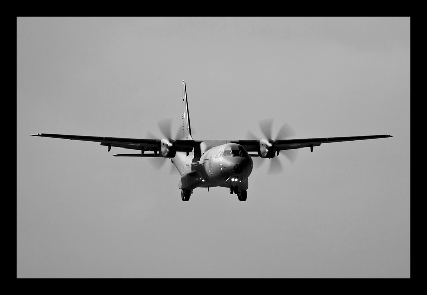 [*][*][*] CASA C-295M [*][*][*]