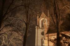 Kosciol w Woszczycach. Jedne z pierwszych zdjec Canonem 350 d. Obiektyw 28-135 mm.