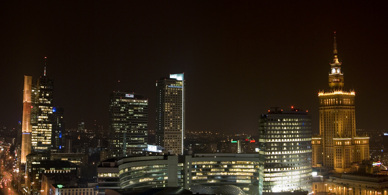 warszawa nocą