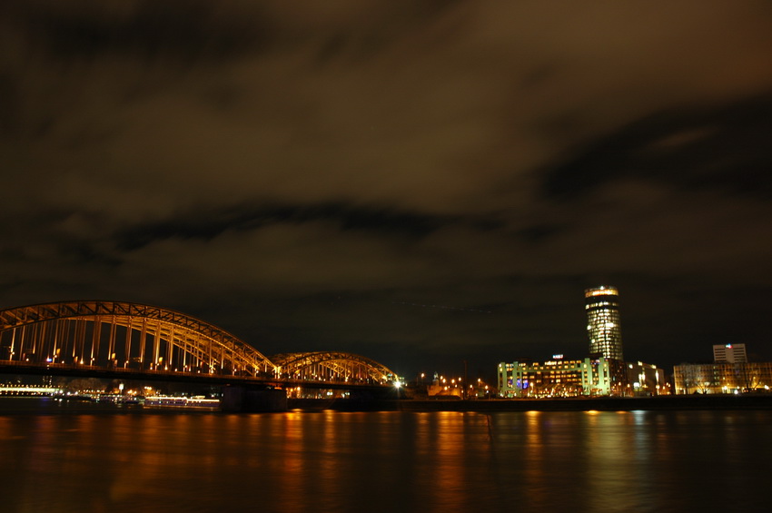 Koln nocą