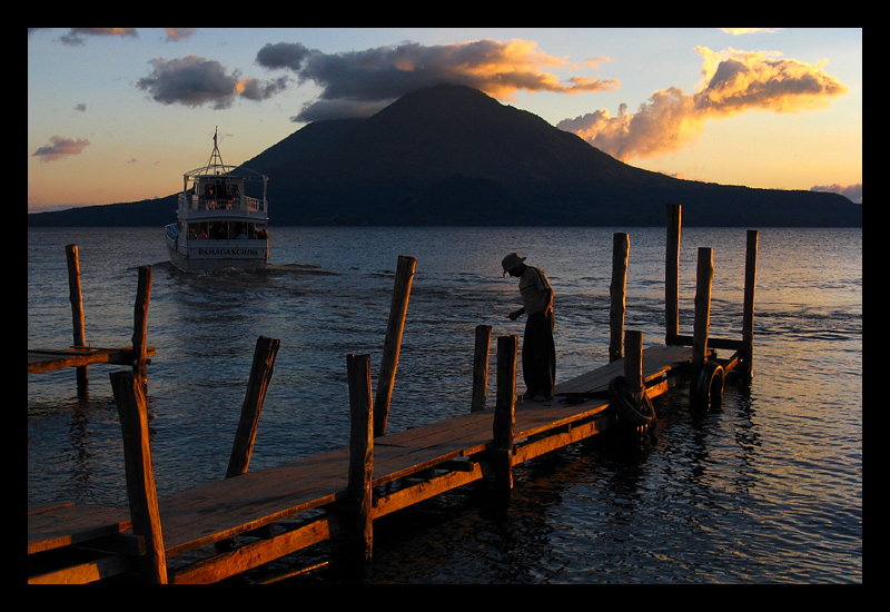 Zachód nad Atitlan