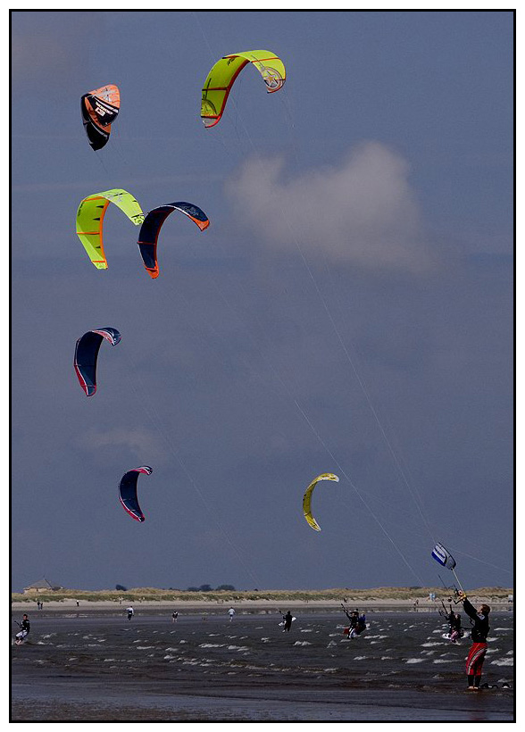 Sezon Kitesurfingowy uwarzam za rozpoczety..