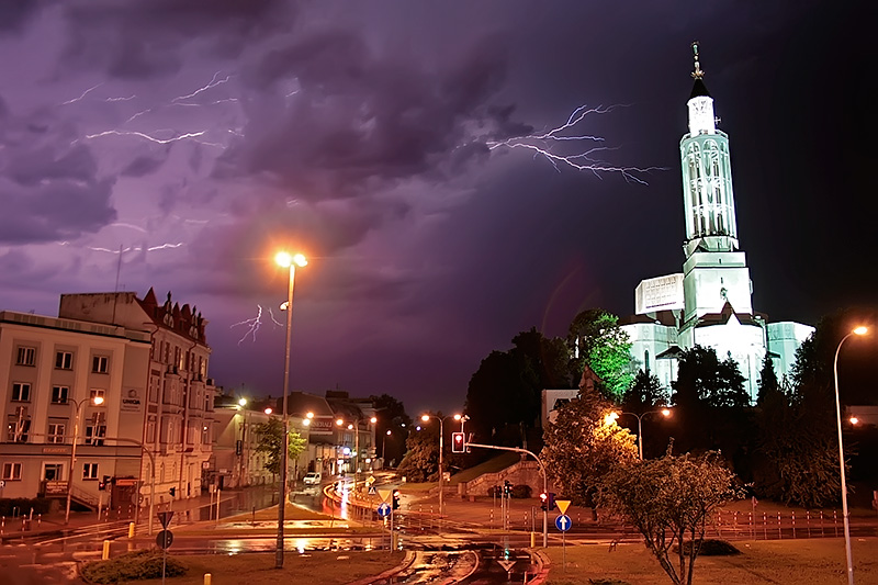 złe antypolskie siły nad B-stokiem celują w ..