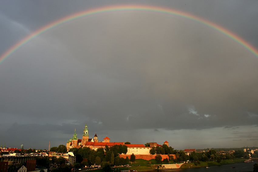 Tęcza nad Wawelem