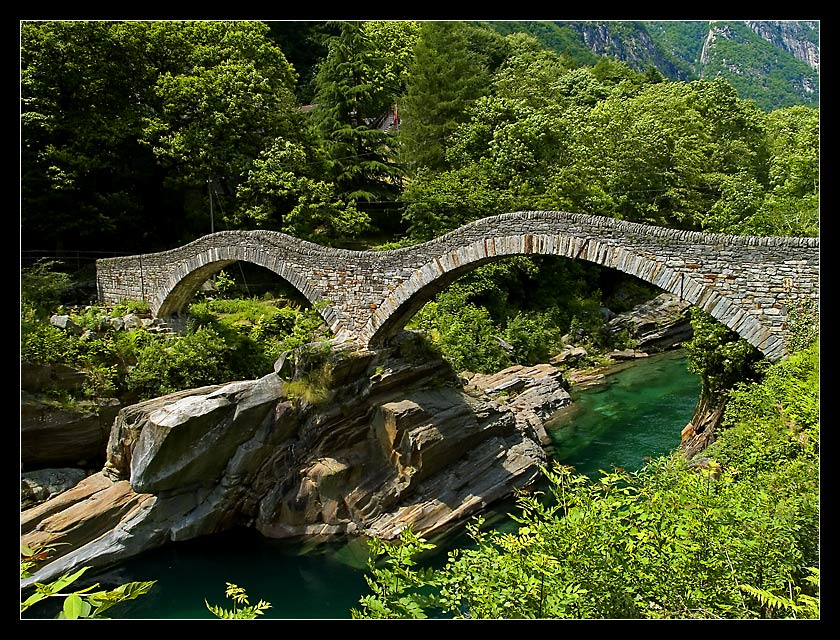 Szwajcaria , Ticino , Dolina Verzasca.