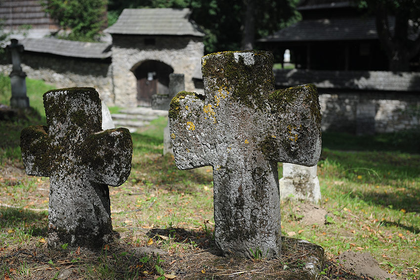 Krzyże bruśnieńskie / cmentarz stary w Radrużu/