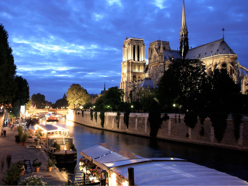 paris by night