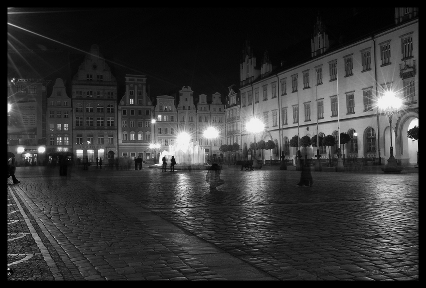 Wrocław by night