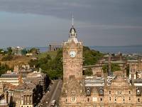 Edinburgh z Calton Hill w tle