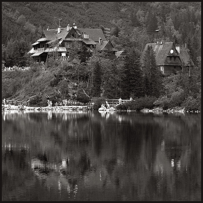 Morskie Oko lekko zadeptane