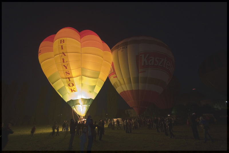 Balony nocą