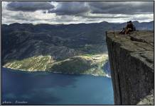 W drodze na Preikestolen