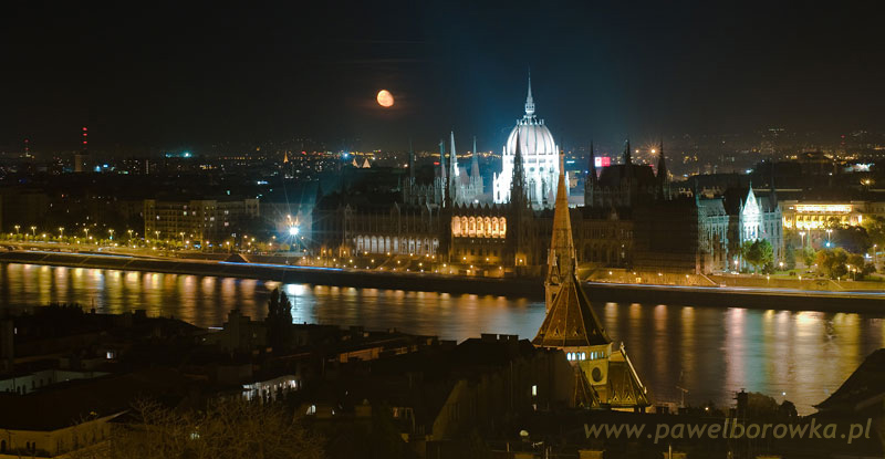 Księżyc nad Budapesztem