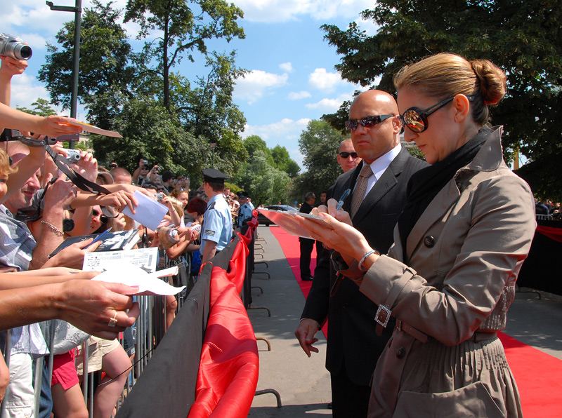 Wszyscy chcieli dostać autograf...