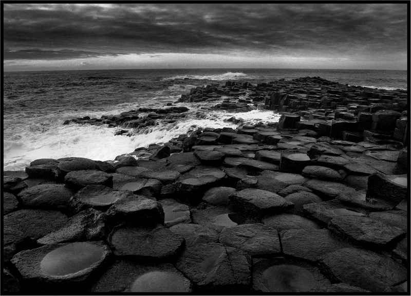 Giants Causeway w wersji B&W