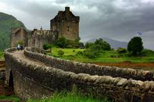 Eilean Donan z profilu