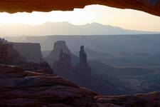 Mesa Arch o świcie