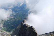 Cloud vs. Mountain