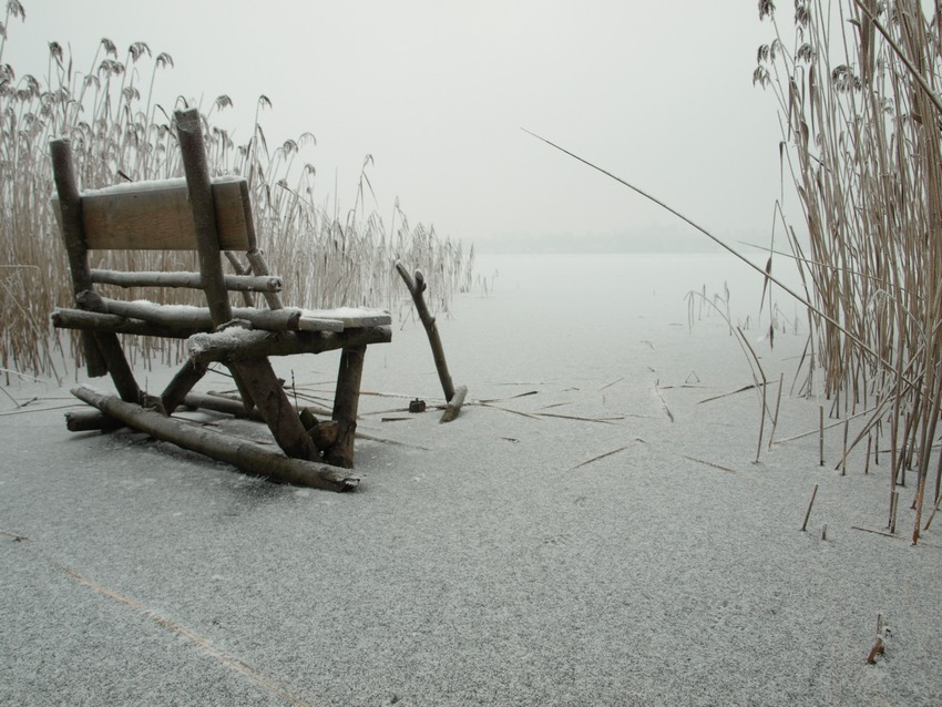 ŁAWECZKA (INACZEJ)