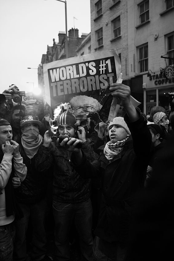 Demonstracja przeciwko wojnie w gazie