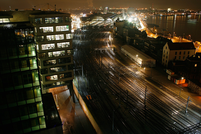 AMSTERDAM CENTRAL STATION