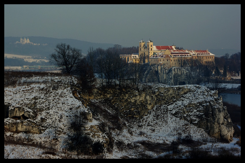 TYNIEC w zimie