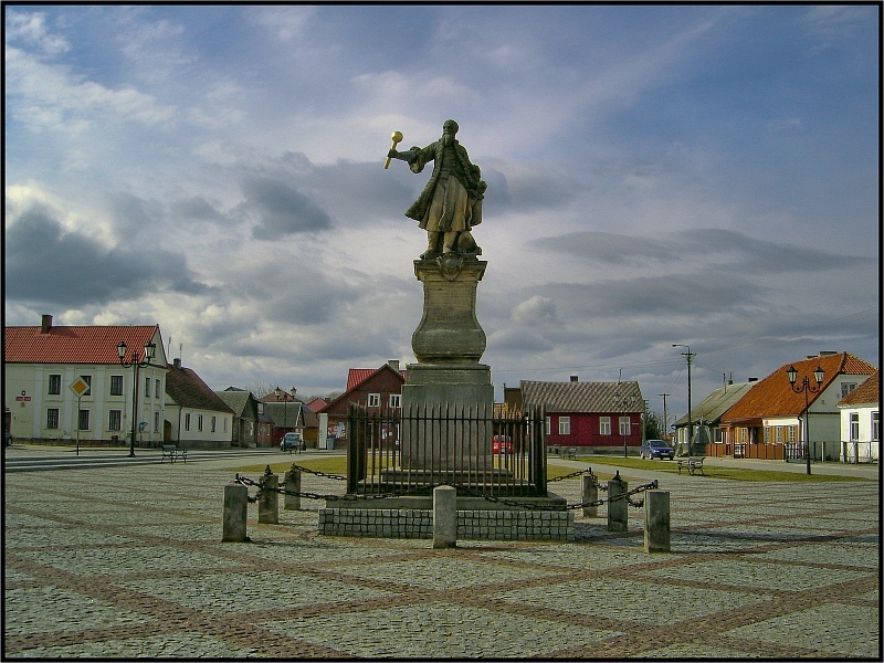 Pomnik Stefana Czarnieckiego w Tykocinie