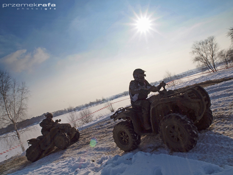 winter-quad-racers