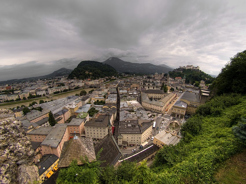 Miasto nad rzeką Salzach